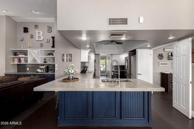 4147 E GLENCOVE Circle, Mesa, AZ 85205