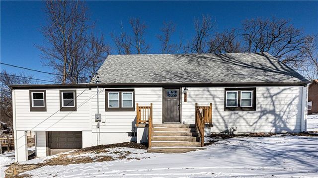 808 NE Russell Road, Kansas City, MO 64116