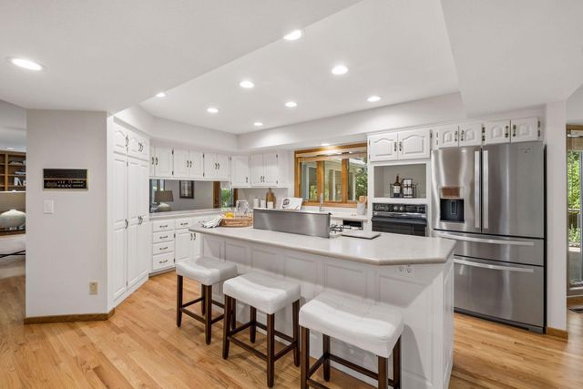 11304 Bluestem Lane, Eden Prairie, MN 55347