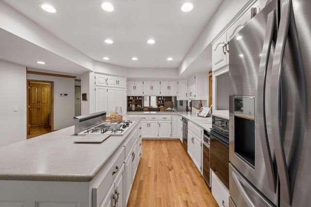 11304 Bluestem Lane, Eden Prairie, MN 55347