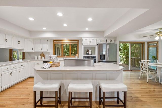 11304 Bluestem Lane, Eden Prairie, MN 55347