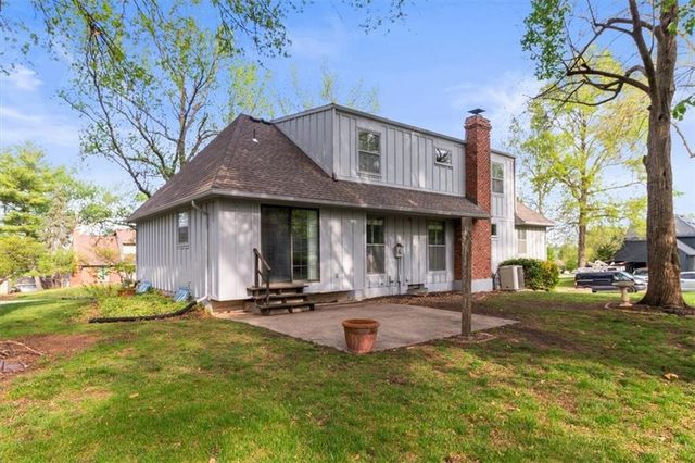 401 S Sunset Lane, Raymore, MO 64083