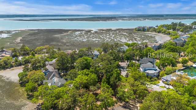 18 Indian Hill Ln, Hilton Head Island, SC 29926