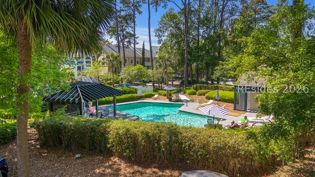 18 Indian Hill Ln, Hilton Head Island, SC 29926