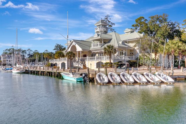 18 Indian Hill Ln, Hilton Head Island, SC 29926