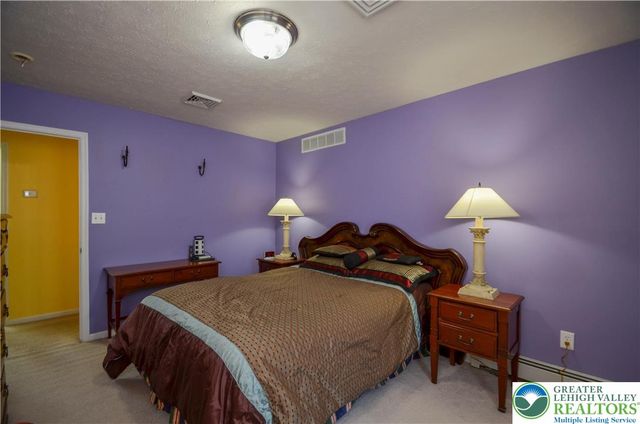 1214 Shadblow Road, Tobyhanna Twp, PA 18346