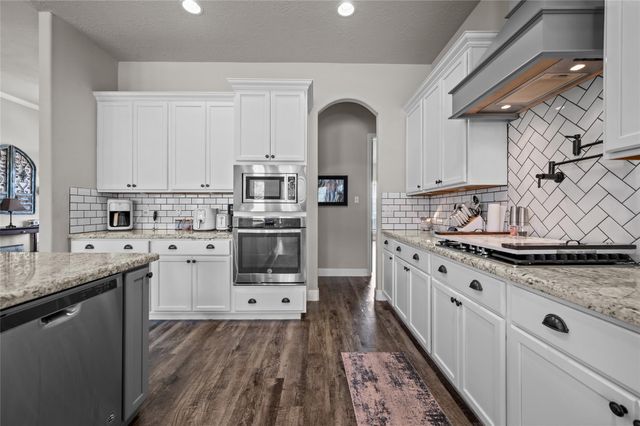 6726 Mulberry Bayou Drive, Baytown, TX 77523