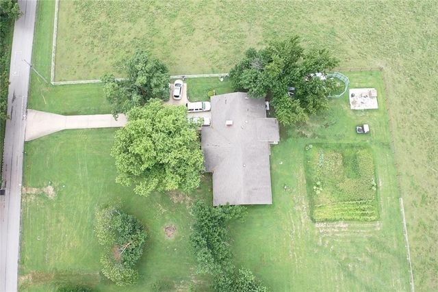 12470 Jimmy Devault Road, Farmington, AR 72730