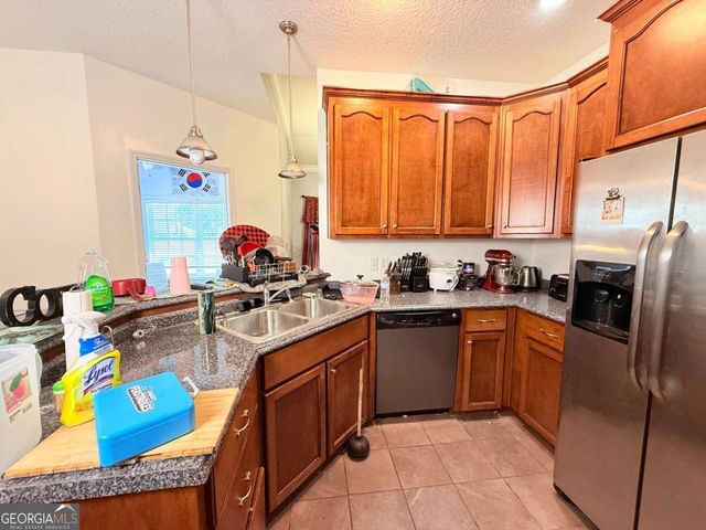 94 Taylor Wells Lane, Hinesville, GA 31313