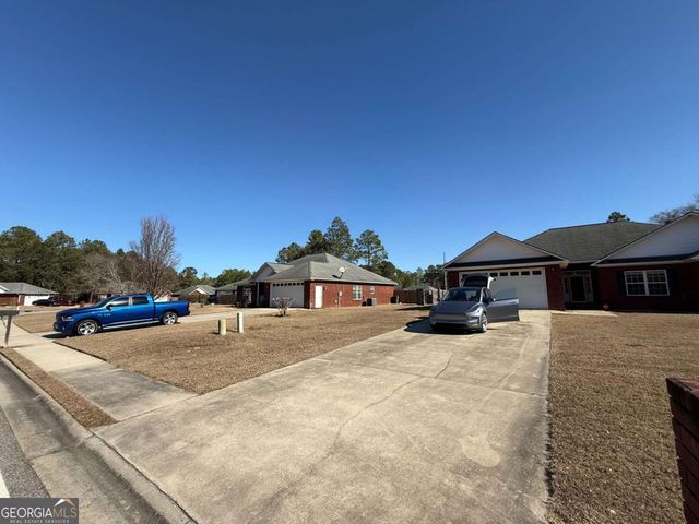 94 Taylor Wells Lane, Hinesville, GA 31313