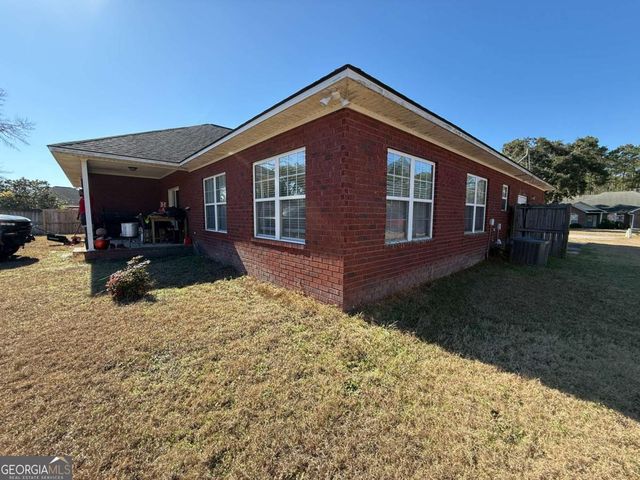 94 Taylor Wells Lane, Hinesville, GA 31313