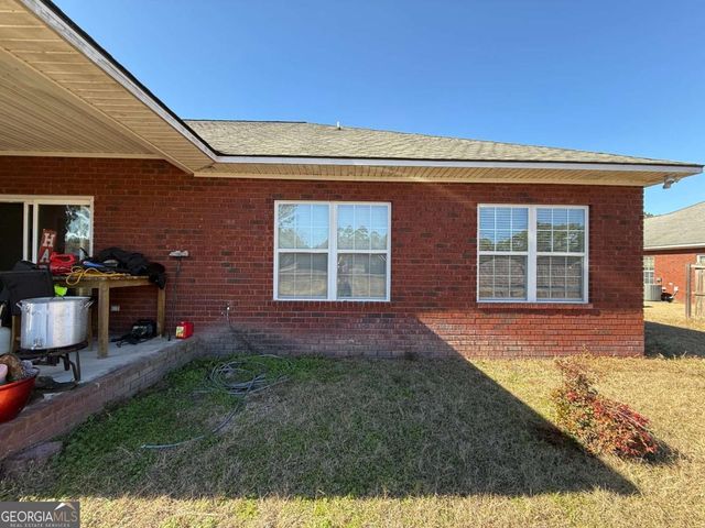 94 Taylor Wells Lane, Hinesville, GA 31313