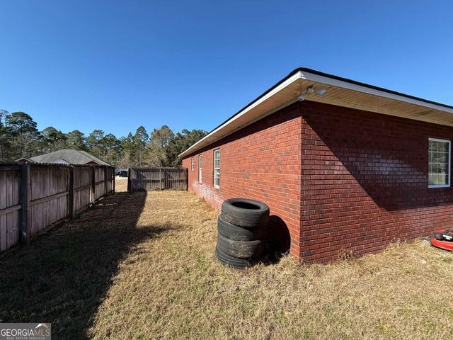 94 Taylor Wells Lane, Hinesville, GA 31313