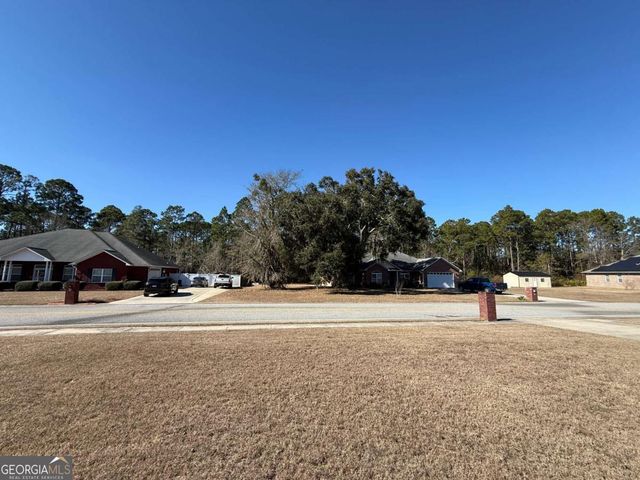 94 Taylor Wells Lane, Hinesville, GA 31313