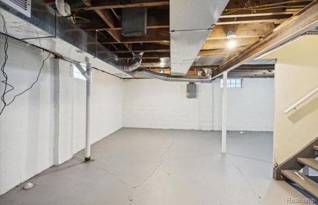 8615 Strathmoor Street, Detroit, MI 48228