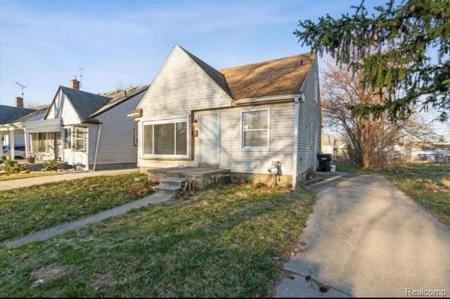 8615 Strathmoor Street, Detroit, MI 48228