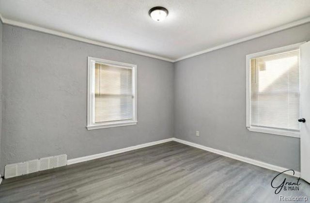 8615 Strathmoor Street, Detroit, MI 48228