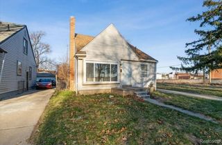 8615 Strathmoor Street, Detroit, MI 48228