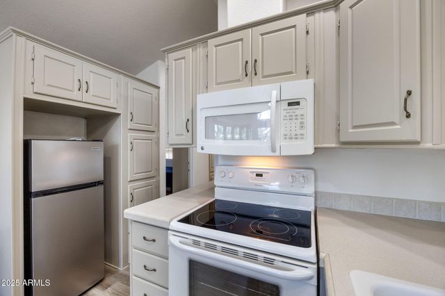 2209 OLD CROOKS Trail, Overgaard, AZ 85933