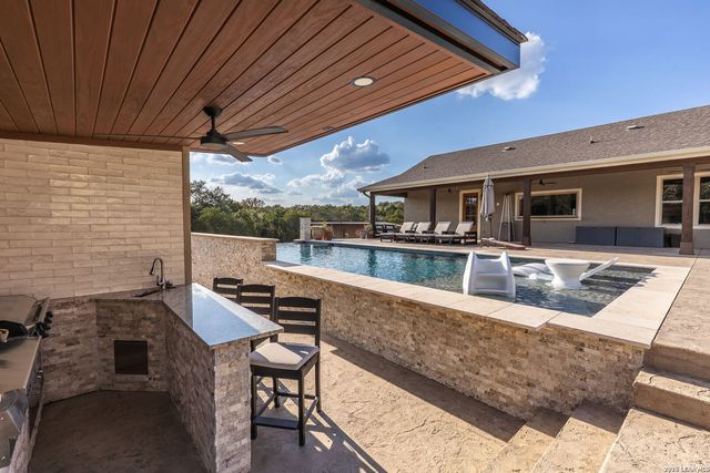 5679 COPPER VLY, New Braunfels, TX 78132