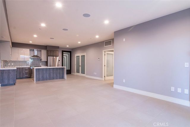 2225 Mira Vista Avenue 104, Montrose, CA 91020