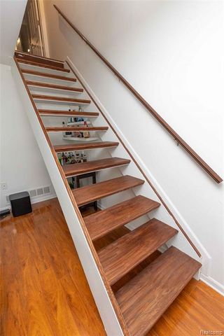 3233 Northfield Court, Lake Orion, MI 48360