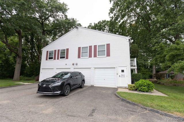 3233 Northfield Court, Lake Orion, MI 48360