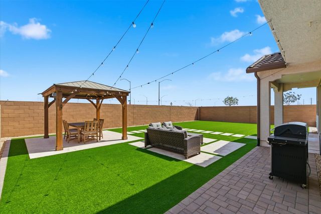 5935 S Coyote Canyon, Mesa, AZ 85212