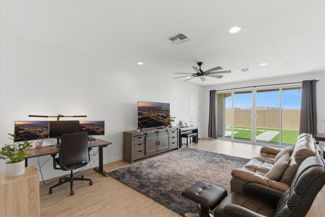 5935 S Coyote Canyon, Mesa, AZ 85212