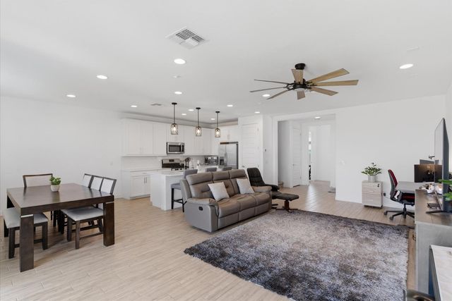 5935 S Coyote Canyon, Mesa, AZ 85212