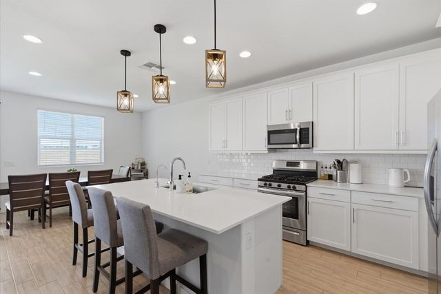 5935 S Coyote Canyon, Mesa, AZ 85212