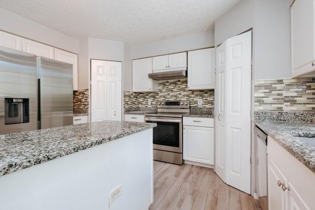 26 E Woodfield Drive, Etna, OH 43062