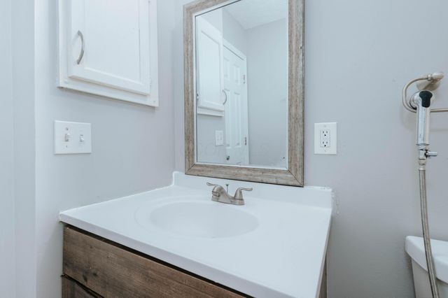 26 E Woodfield Drive, Etna, OH 43062