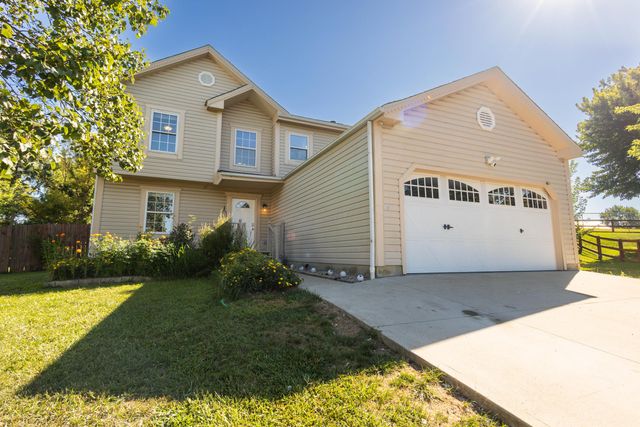 26 E Woodfield Drive, Etna, OH 43062