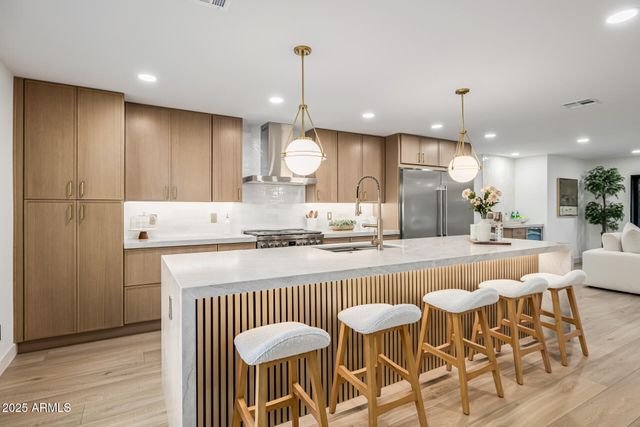 8238 E JACKRABBIT Road, Scottsdale, AZ 85250