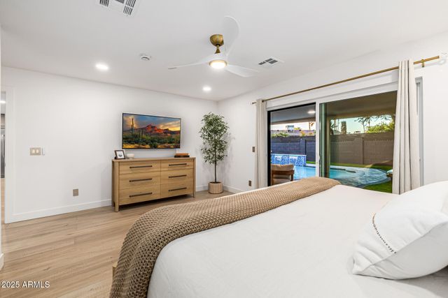 8238 E JACKRABBIT Road, Scottsdale, AZ 85250