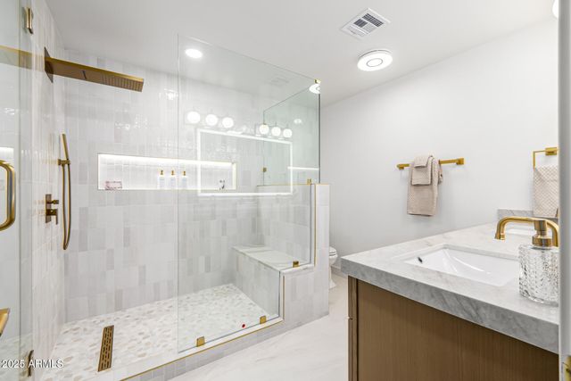 8238 E JACKRABBIT Road, Scottsdale, AZ 85250