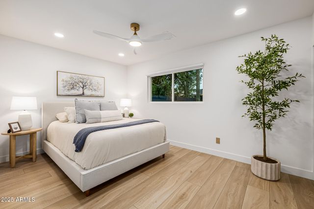 8238 E JACKRABBIT Road, Scottsdale, AZ 85250