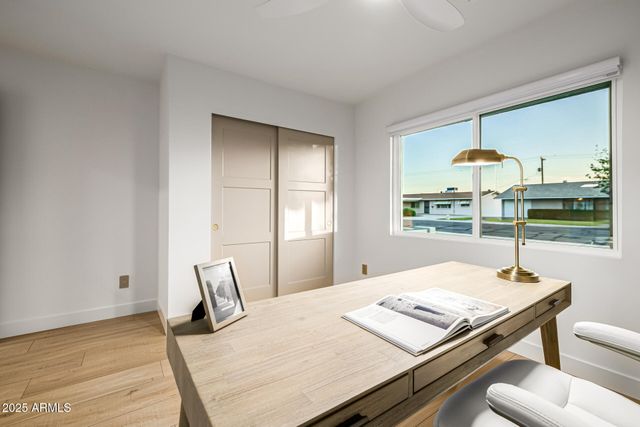 8238 E JACKRABBIT Road, Scottsdale, AZ 85250