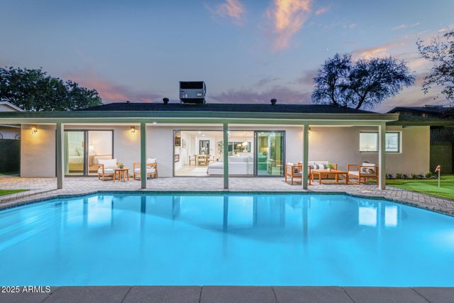 8238 E JACKRABBIT Road, Scottsdale, AZ 85250