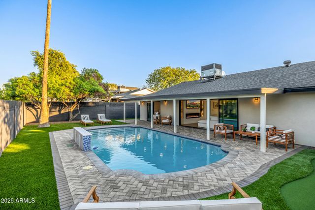 8238 E JACKRABBIT Road, Scottsdale, AZ 85250