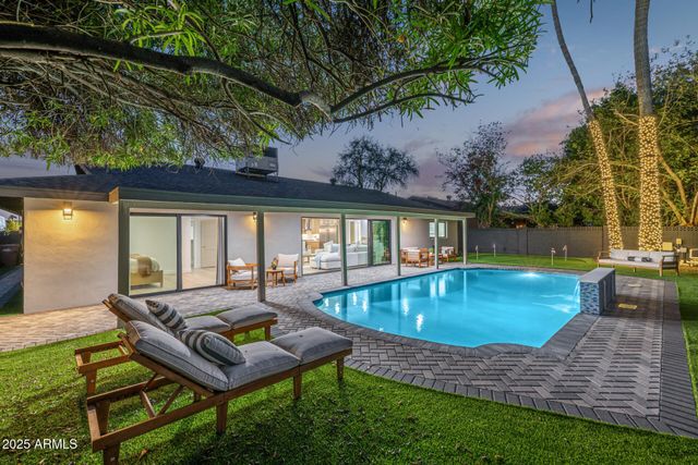 8238 E JACKRABBIT Road, Scottsdale, AZ 85250