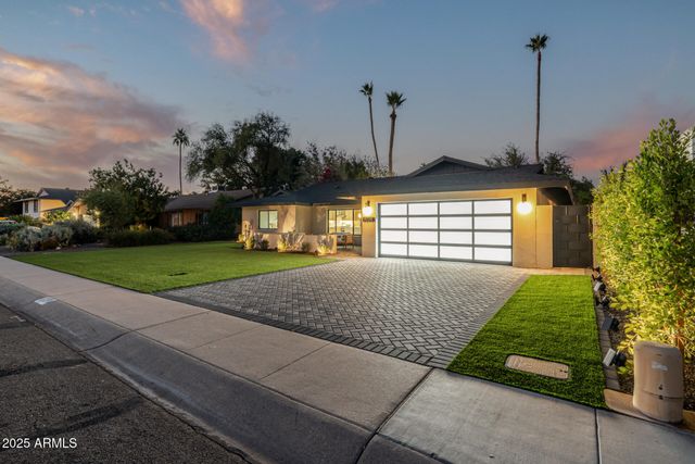 8238 E JACKRABBIT Road, Scottsdale, AZ 85250