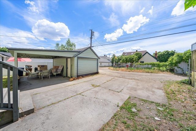 1024 E Wellesley Ave, Spokane, WA 99207