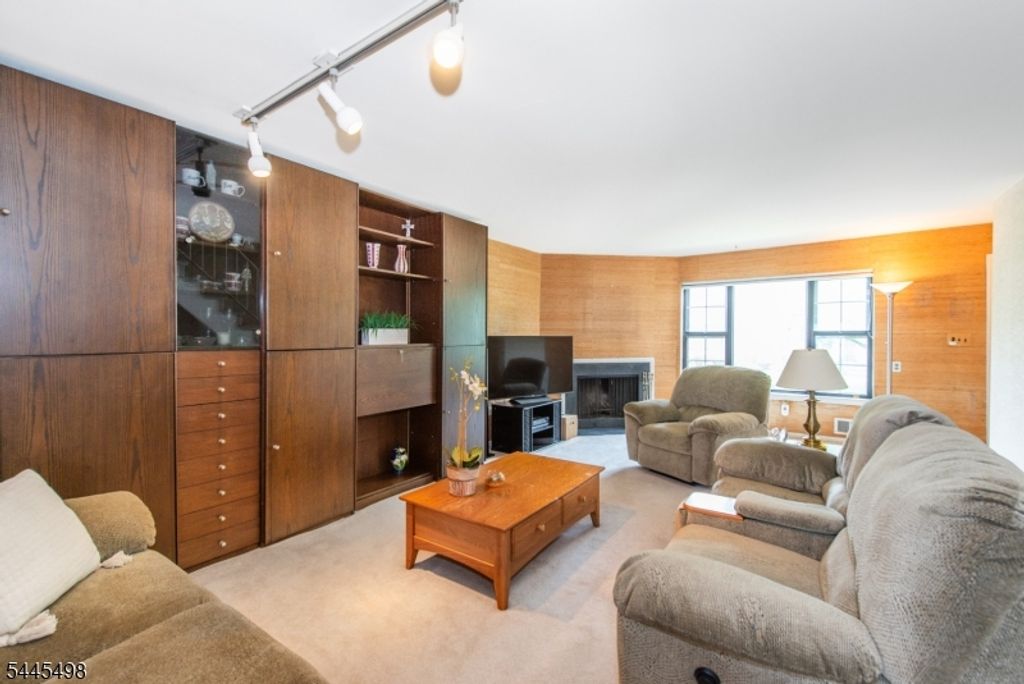 575 Grove St F3, Clifton City, NJ 07013 — photo 4