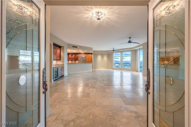 9101 Alta Drive 502, Las Vegas, NV 89145