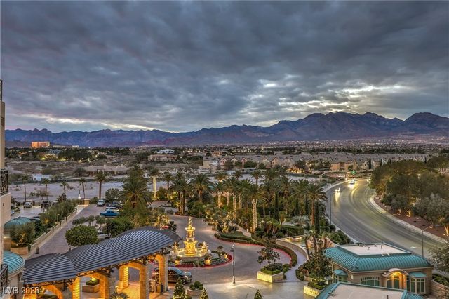 9101 Alta Drive 502, Las Vegas, NV 89145