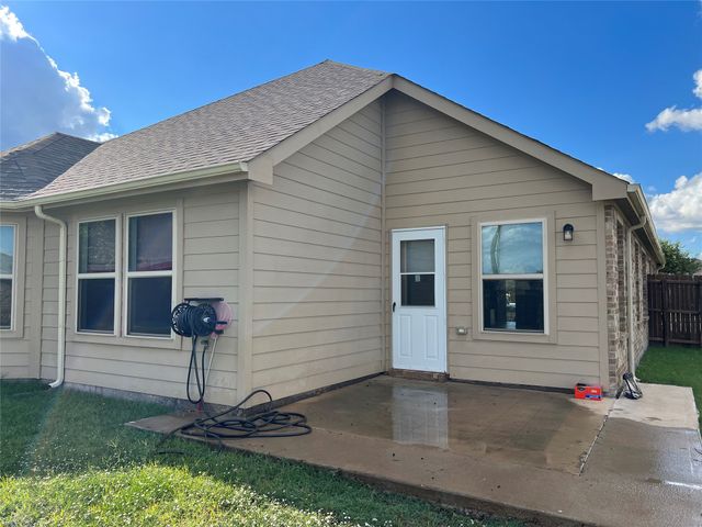 1429 Freesia Drive, Little Elm, TX 75068