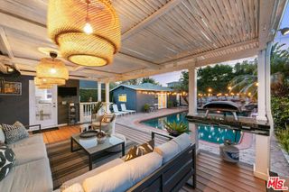 7401 El Manor Avenue, Los Angeles, CA 90045