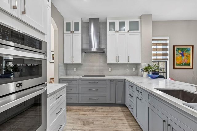 8782 NW 41st St, Cooper City, FL 33024